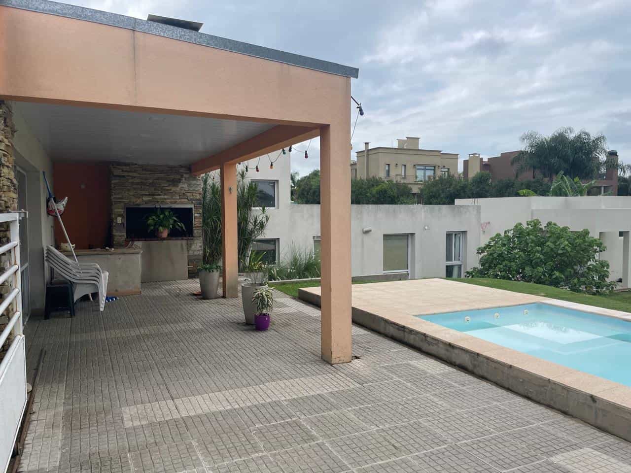 Imagen de la propiedad CASA EN VENTA BARRIO SANTA CANDIDA