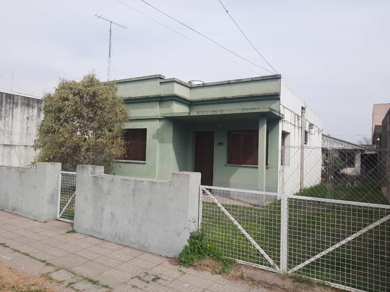 Imagen de la propiedad CASA EN VENTA (APTA CREDITO)