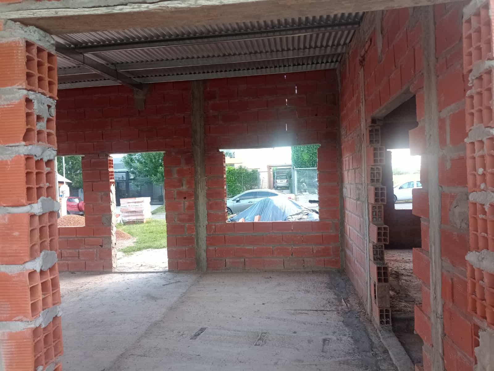 Imagen de la propiedad CASA A TERMINAR DE CONSTRUIR 
