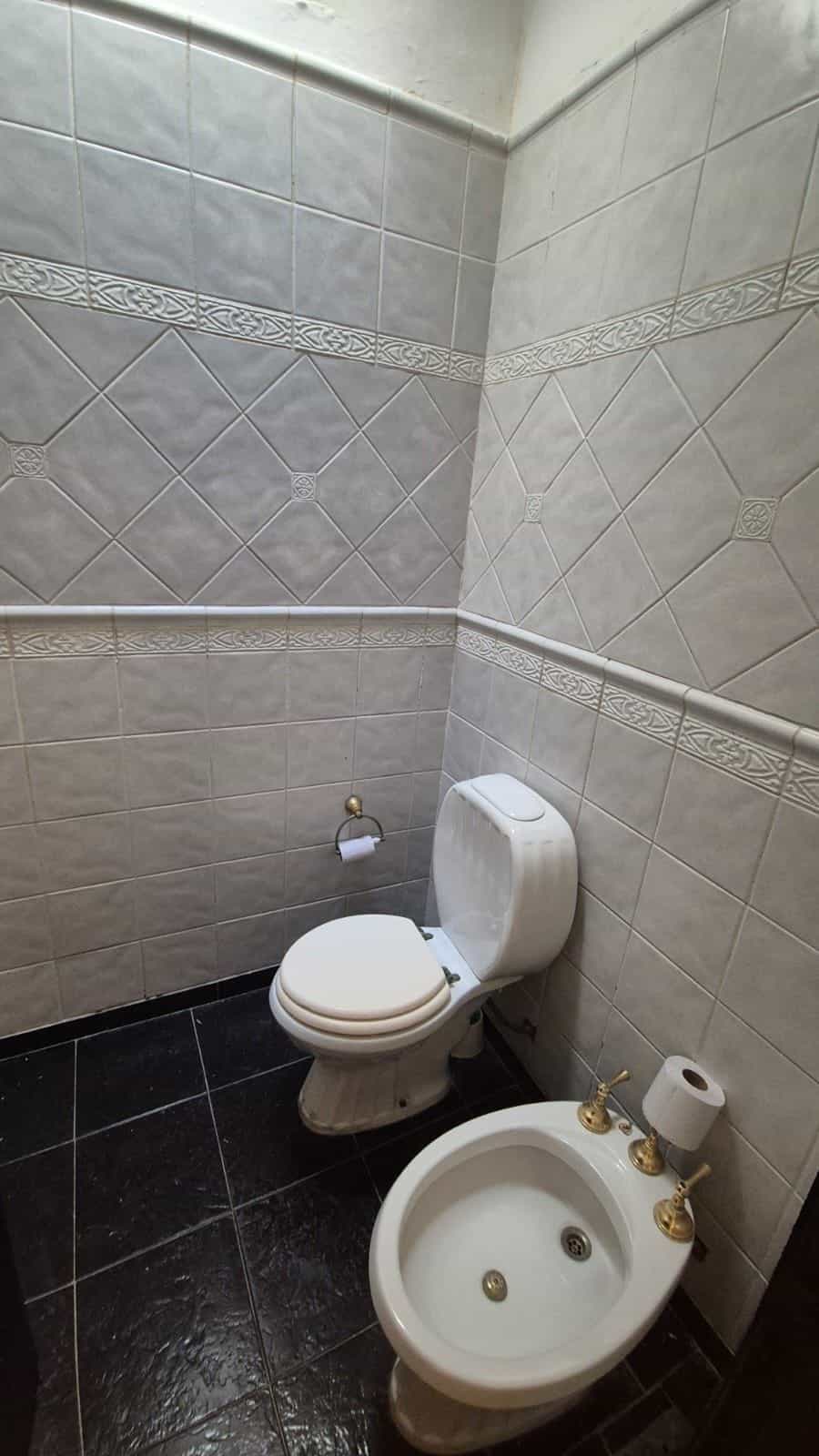 Imagen de la propiedad CASA CENTRICA DOS PLANTAS EN VENTA 