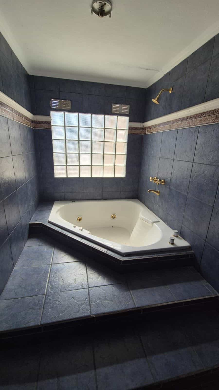 Imagen de la propiedad CASA CENTRICA DOS PLANTAS EN VENTA 