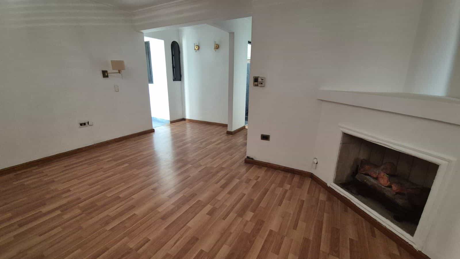 Imagen de la propiedad CASA CENTRICA DOS PLANTAS EN VENTA 