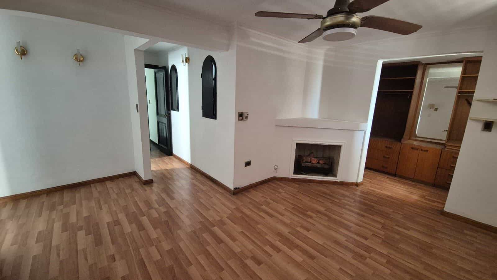 Imagen de la propiedad CASA CENTRICA DOS PLANTAS EN VENTA 