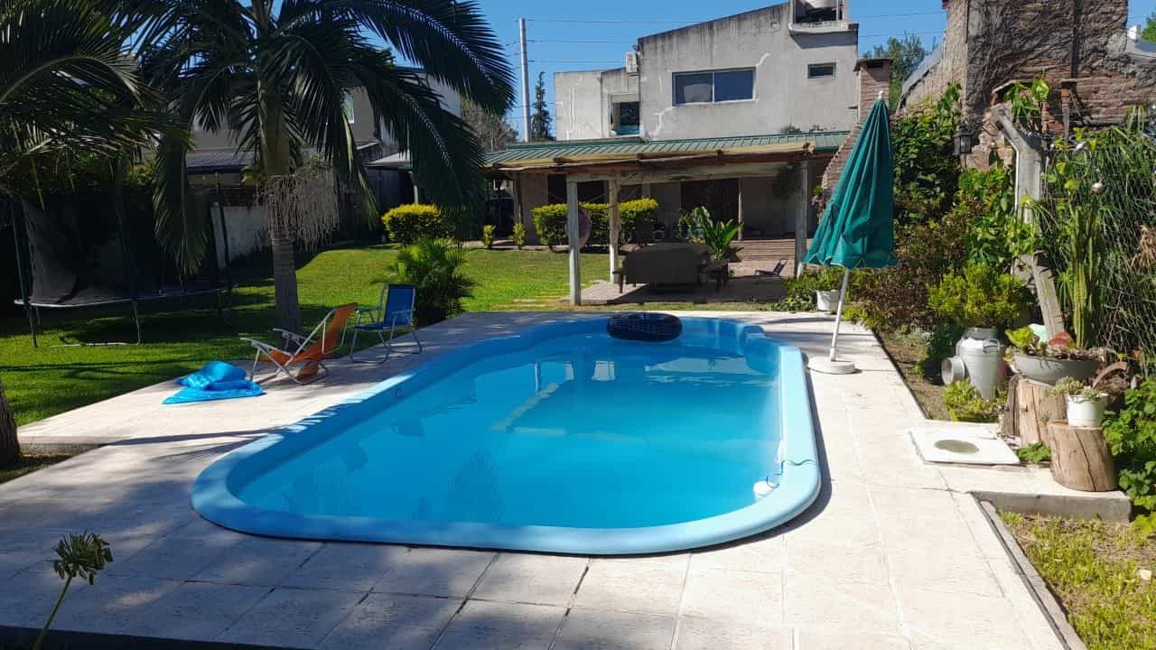 Imagen de la propiedad CASA DE DOS PLANTAS EN VENTA 