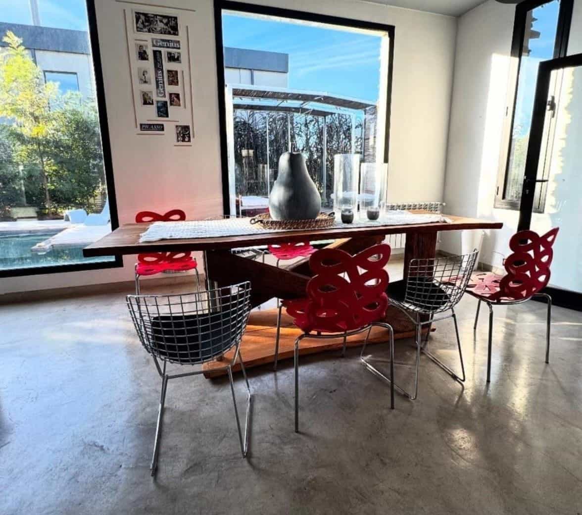 Imagen de la propiedad CASA EN VENTA VANGUARDISTA CON PISCINA