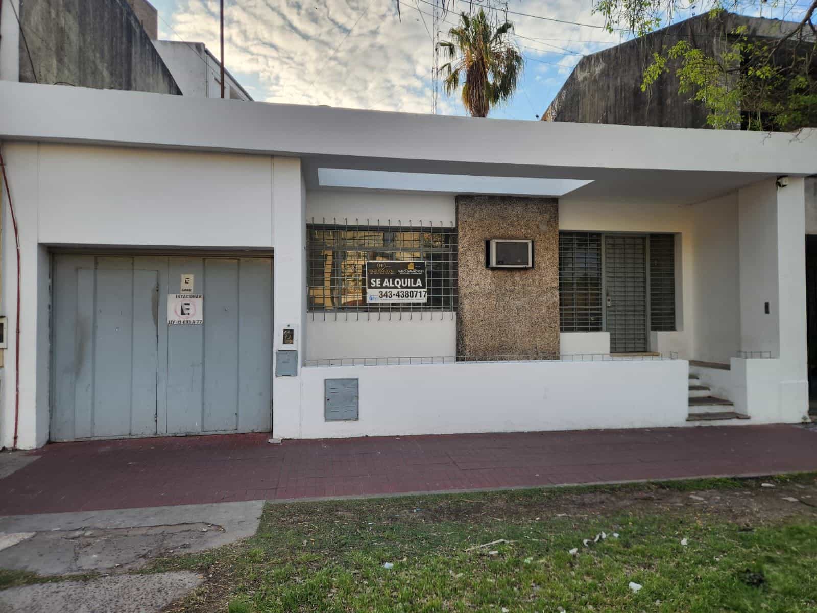 CASA EN VENTA 3 DORMITORIOS