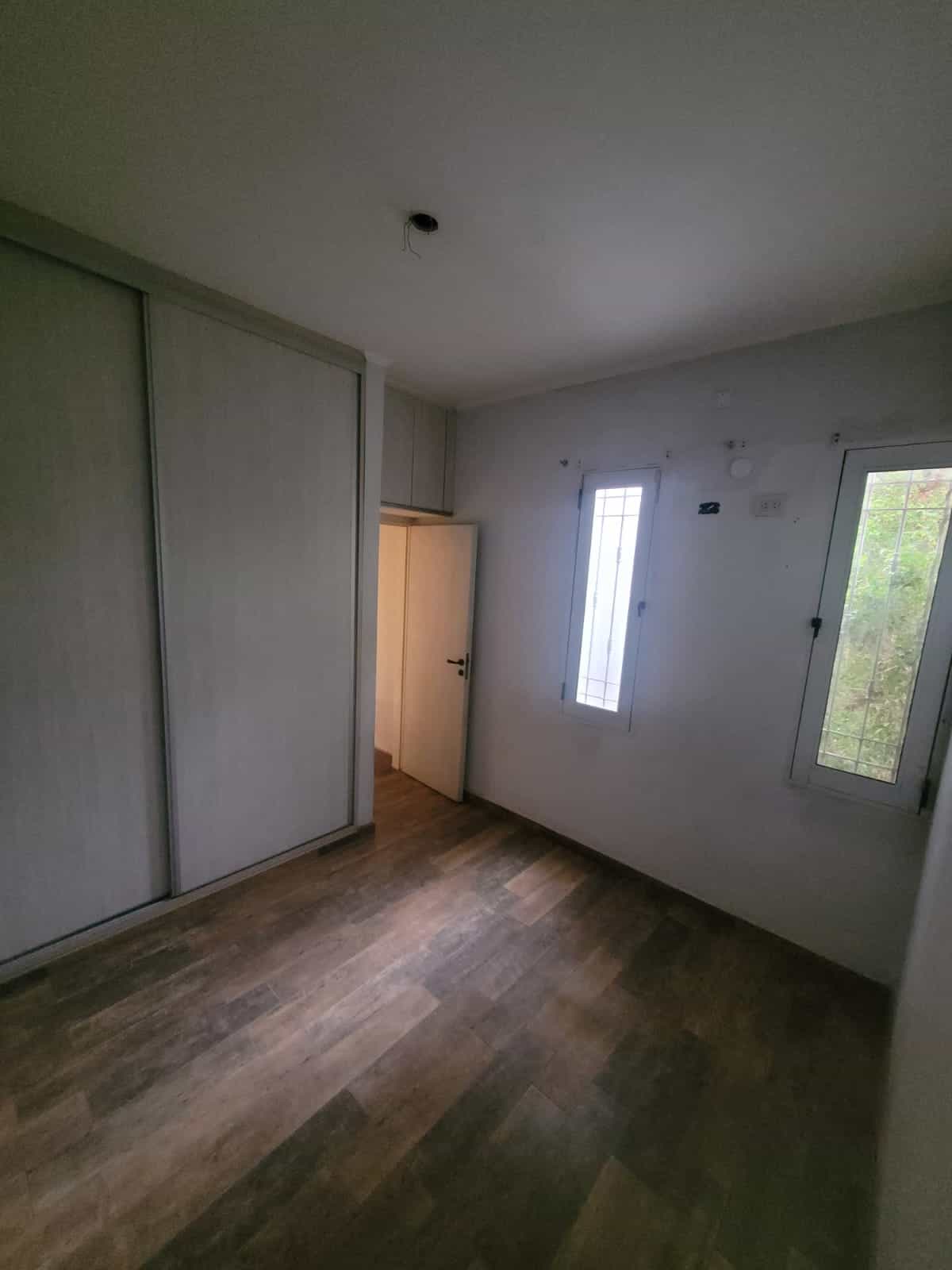 Imagen de la propiedad CASA EN VENTA (APTA CREDITO)