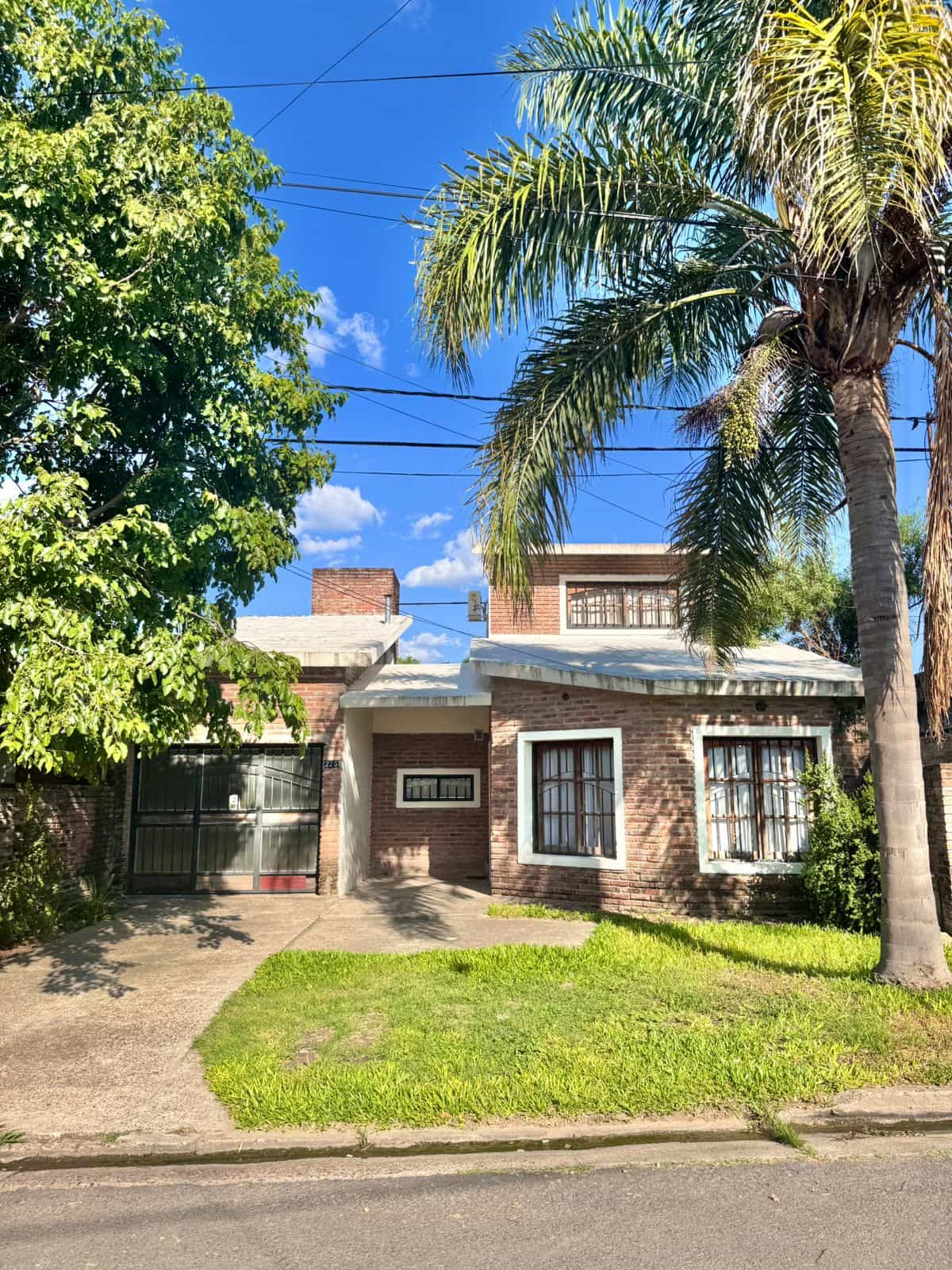 CASA EN VENTA – AMBIENTES AMPLIOS | APTA CRÉDITO