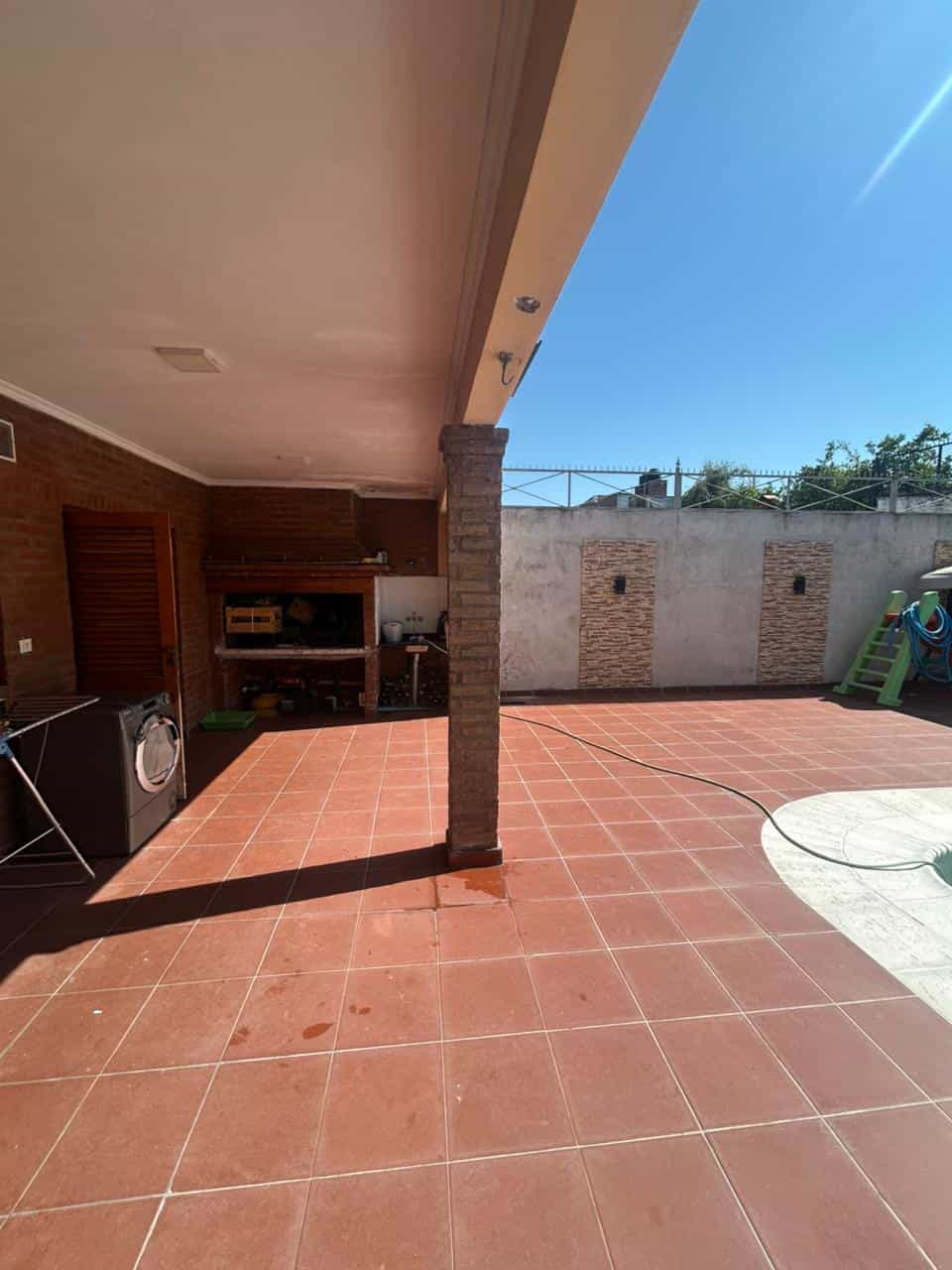 Imagen de la propiedad CASA EN VENTA (APTA CREDITO)