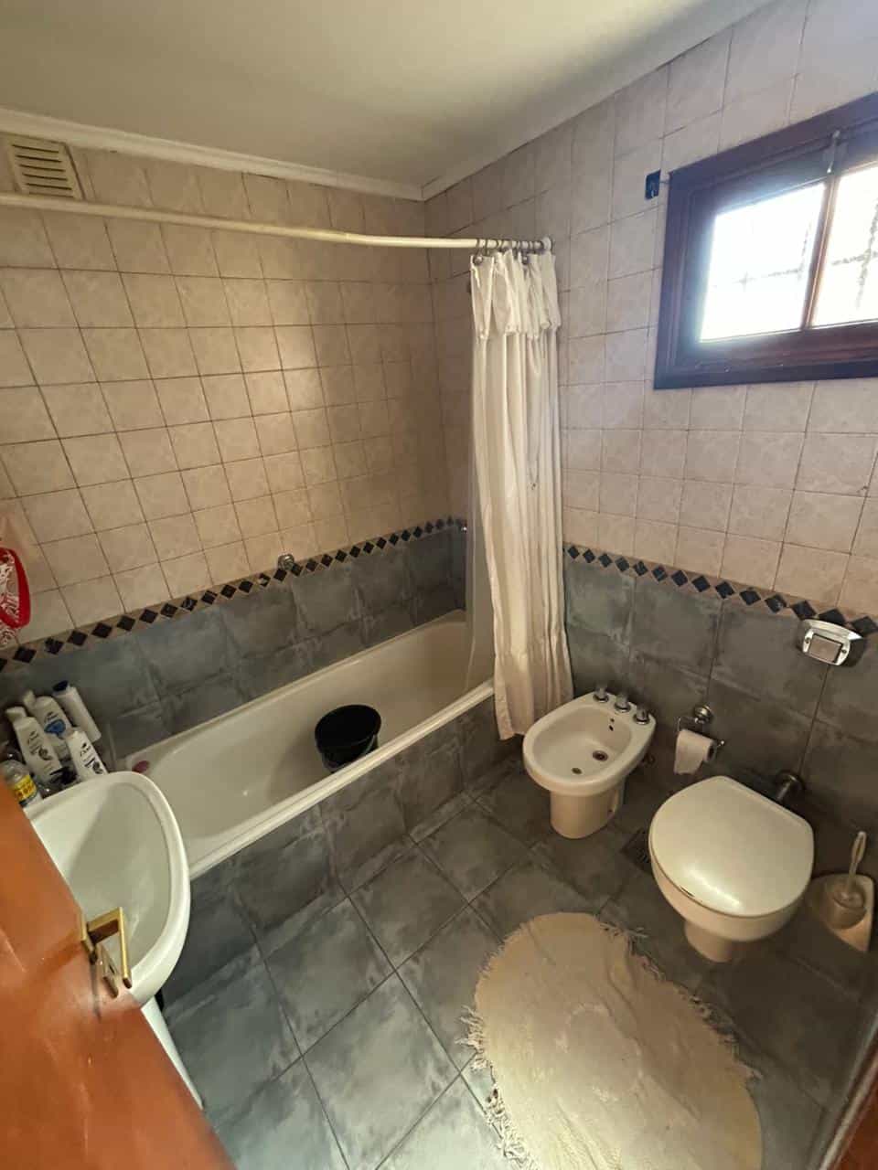 Imagen de la propiedad CASA EN VENTA (APTA CREDITO)