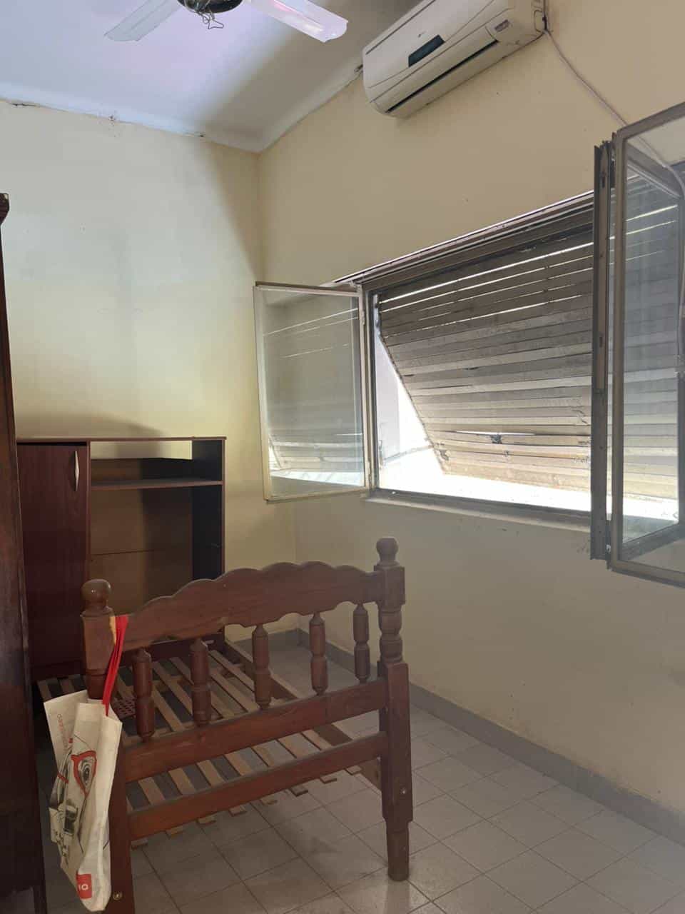 Imagen de la propiedad SE VENDE CASA EN MICROCENTRO (APTA CREDITO)