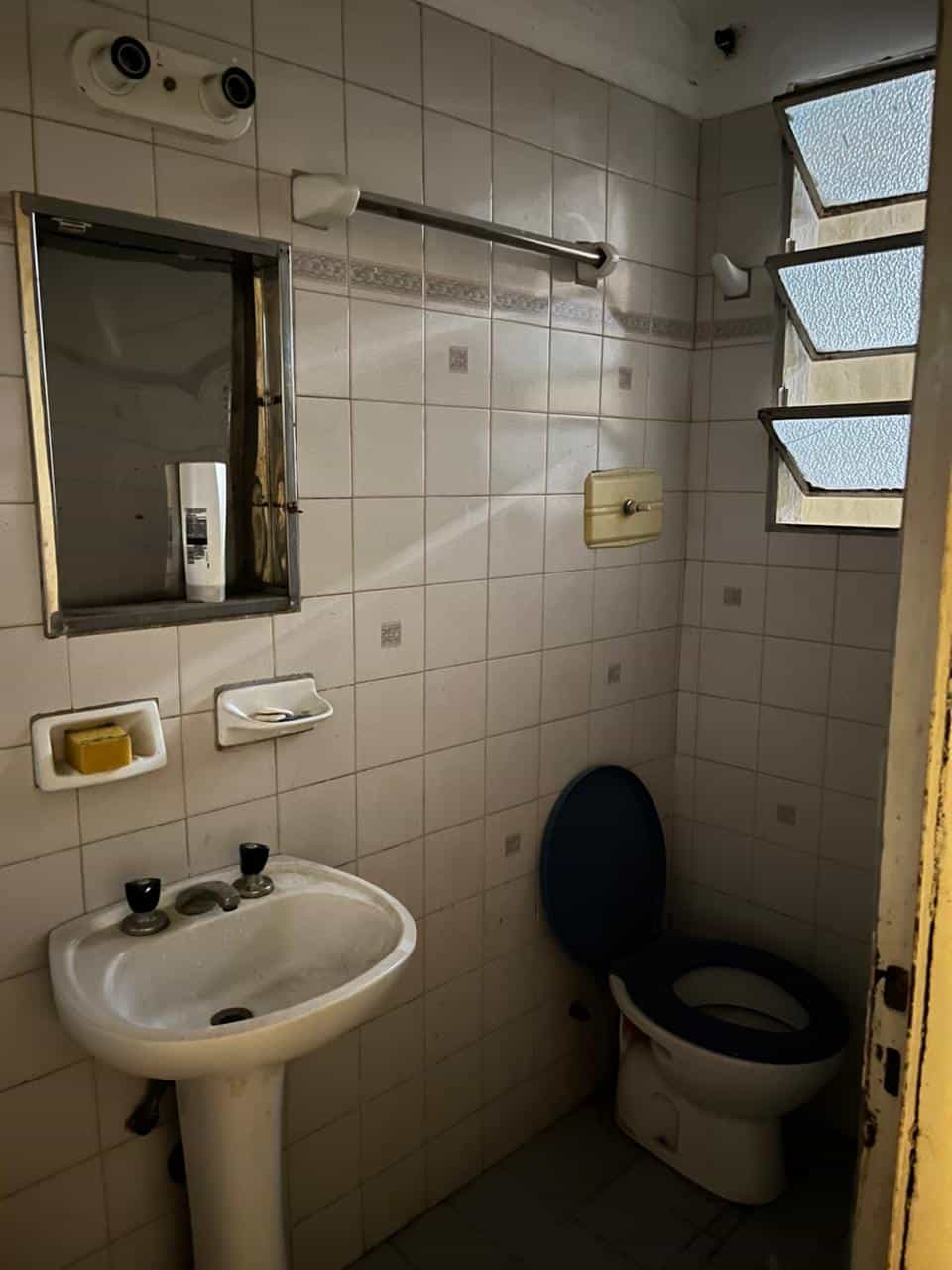 Imagen de la propiedad SE VENDE CASA EN MICROCENTRO (APTA CREDITO)