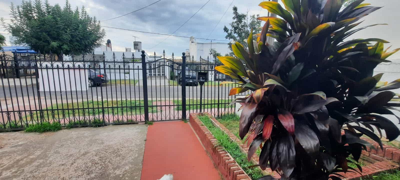 Imagen de la propiedad CASA A LA VENTA (APTA CREDITO)