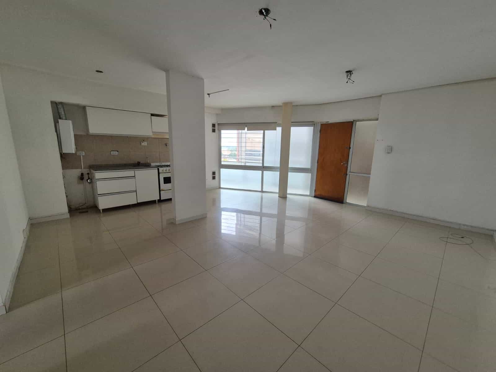 Imagen de la propiedad DEPARTAMENTO EN VENTA 2 DORMITORIO CON COCHERA (APTO CREDITO)
