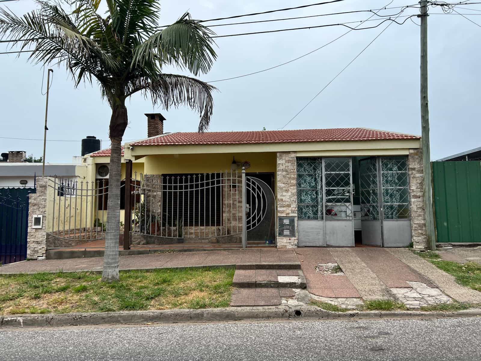 VENTA DE CASA – BARRIO PARQUE | PARANÁ (APTA CREDITO)