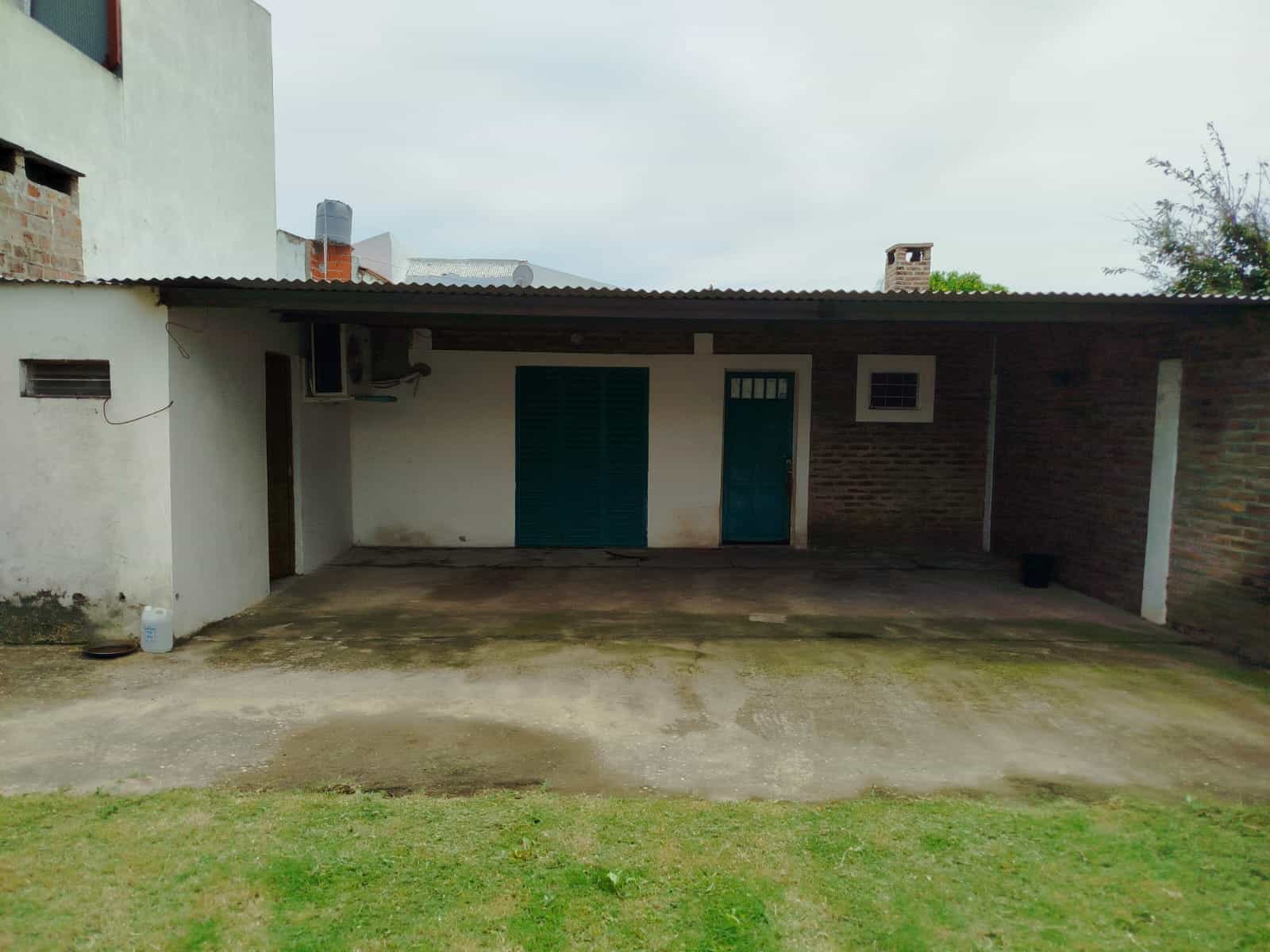 Imagen de la propiedad VENTA DE QUINCHO AMPLIO 