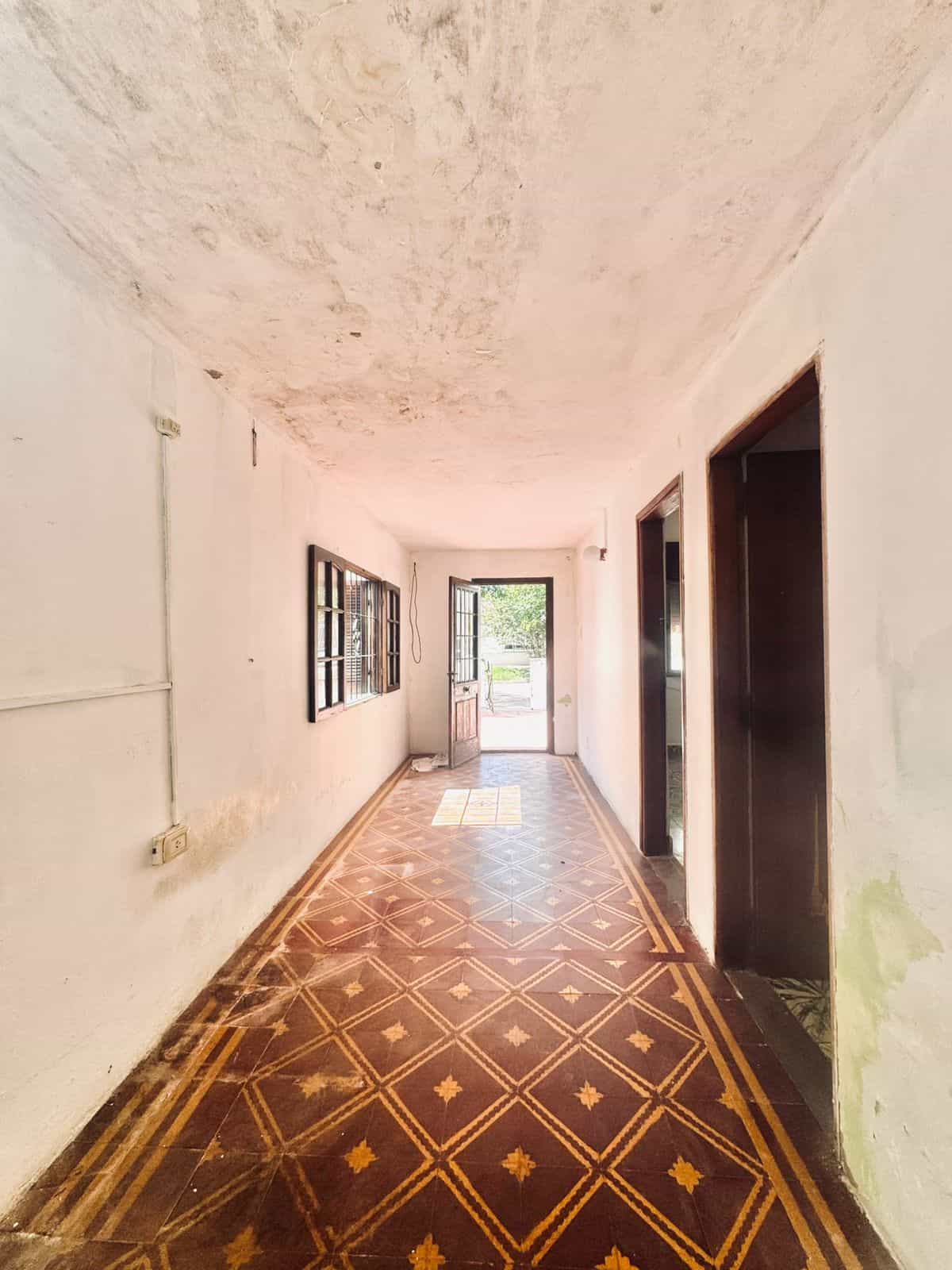Imagen de la propiedad Casa en Venta a Remodelar – Zona Ramírez y Pasteur
