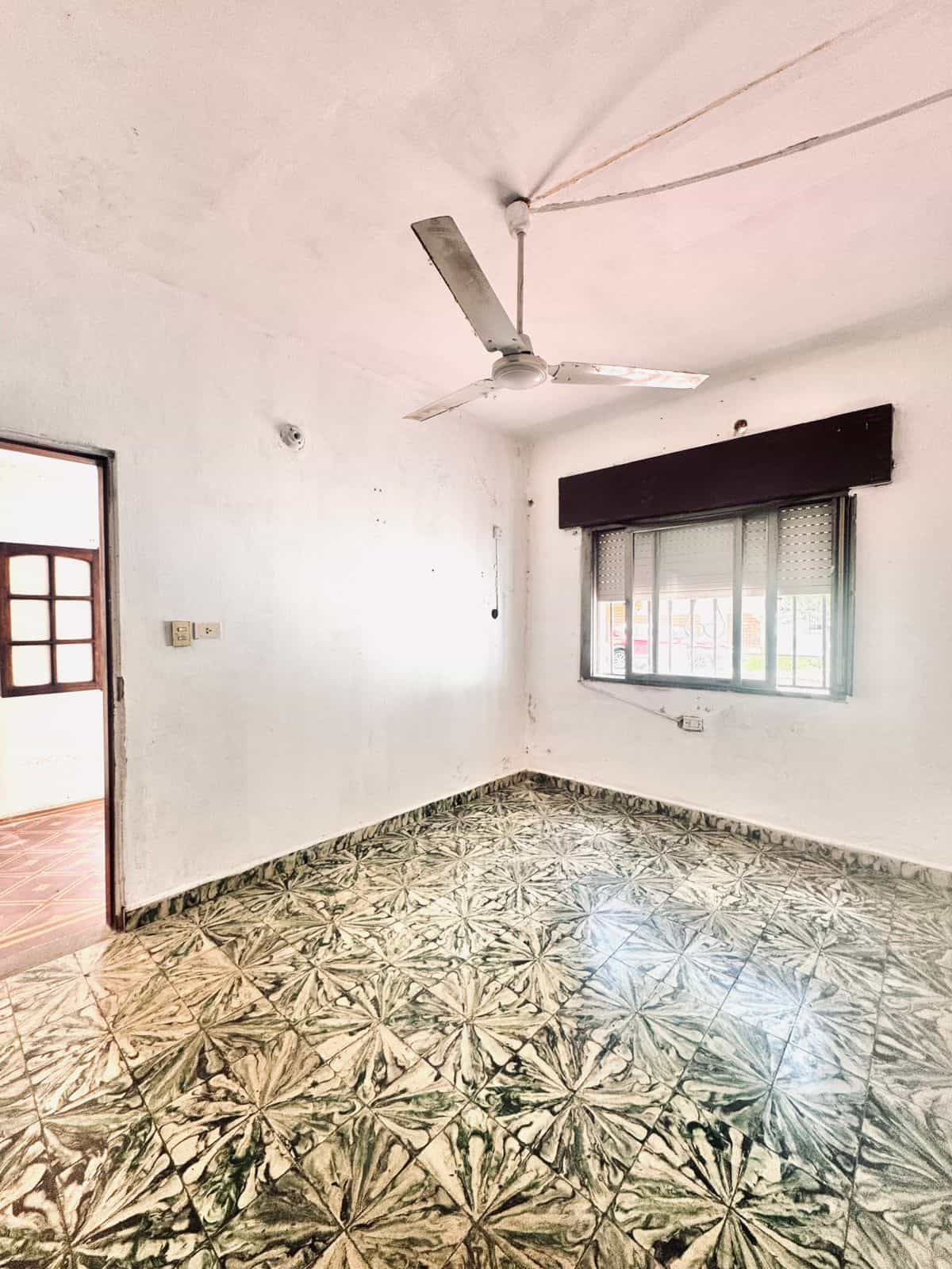 Imagen de la propiedad Casa en Venta a Remodelar – Zona Ramírez y Pasteur