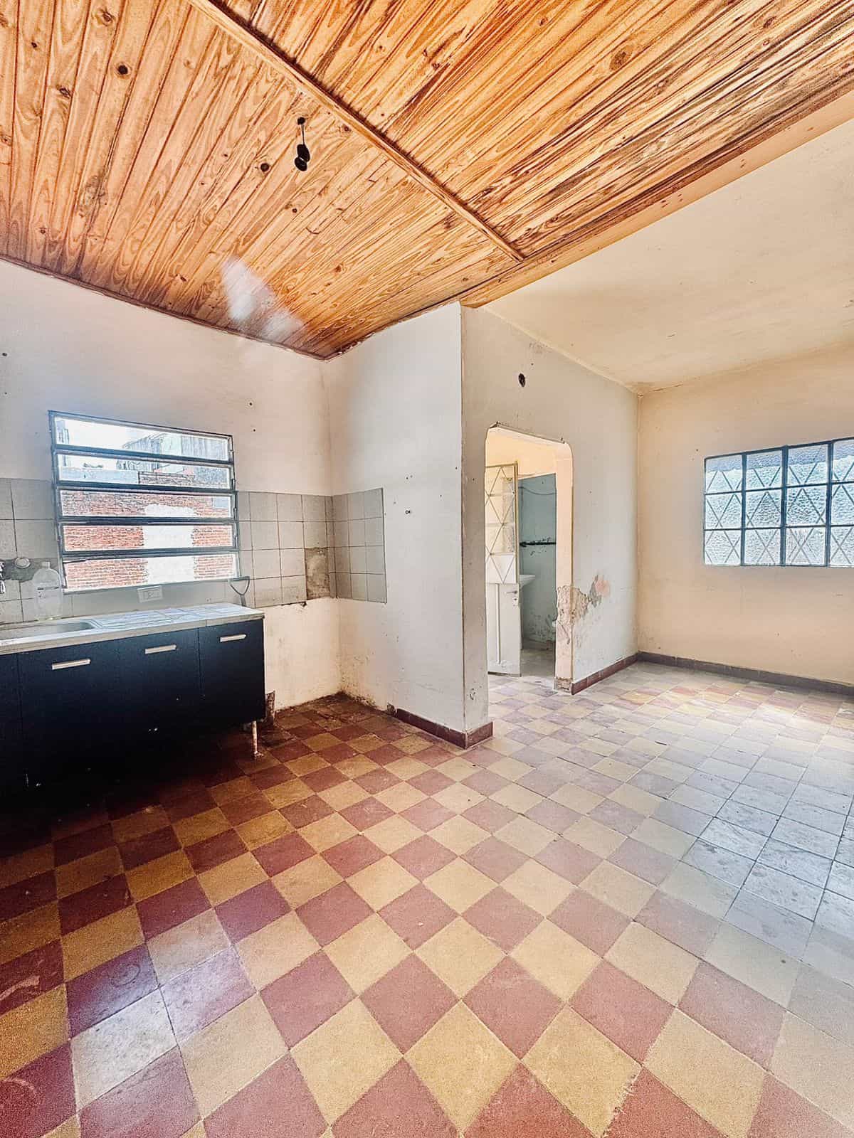 Imagen de la propiedad Casa en Venta a Remodelar – Zona Ramírez y Pasteur