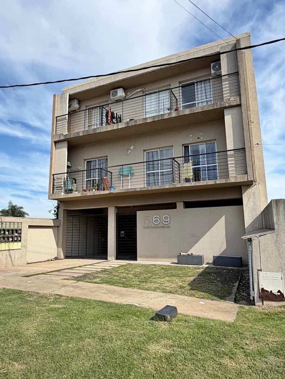 DEPARTAMENTO EN VENTA - ORO VERDE