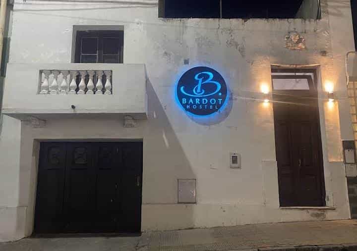 Imagen de la propiedad VENTA VIVIENDA, OFICINAS O HOSTEL | ZONA CENTRO