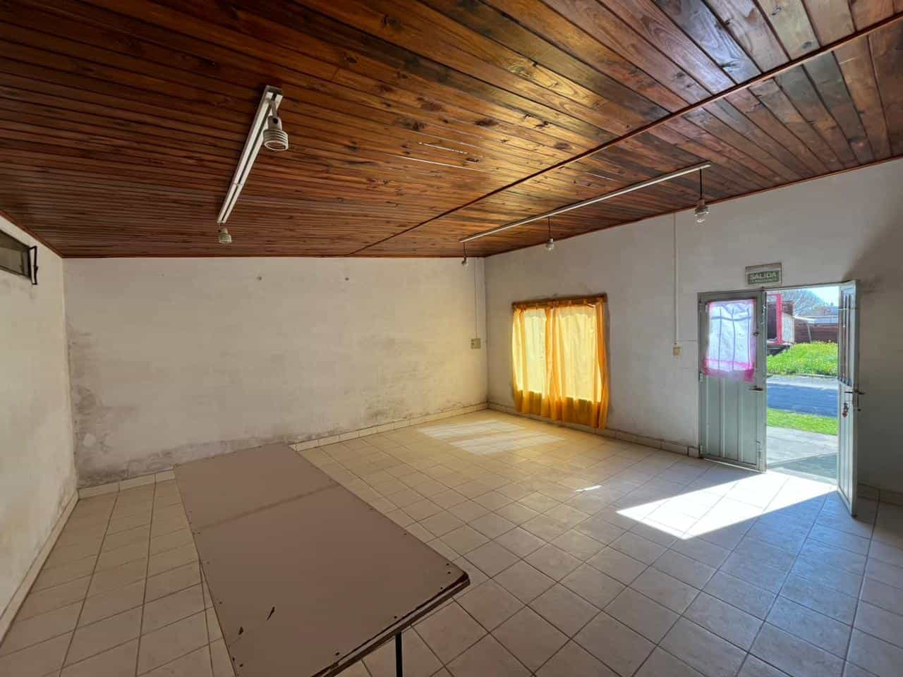 Imagen de la propiedad SALON EN VENTA - SAN BENITO