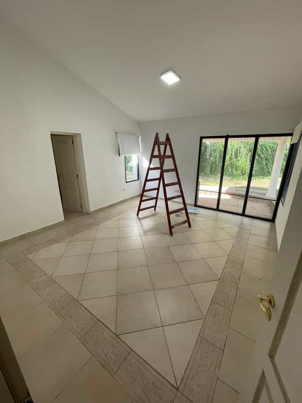 Imagen de la propiedad CASA EN VENTA - COLINA DEL GOLF
