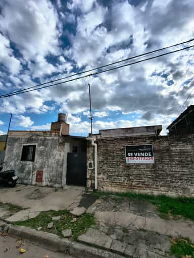 CASA EN VENTA A RECICLAR