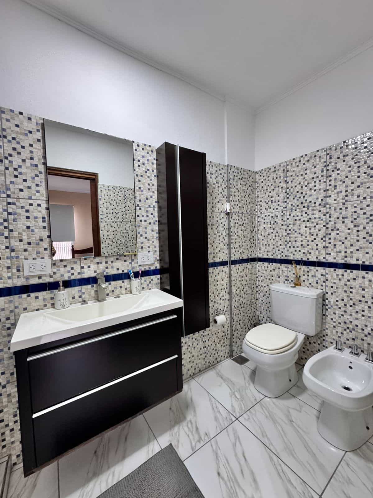 Imagen de la propiedad CASA EN VENTA - ACCESO NORTE