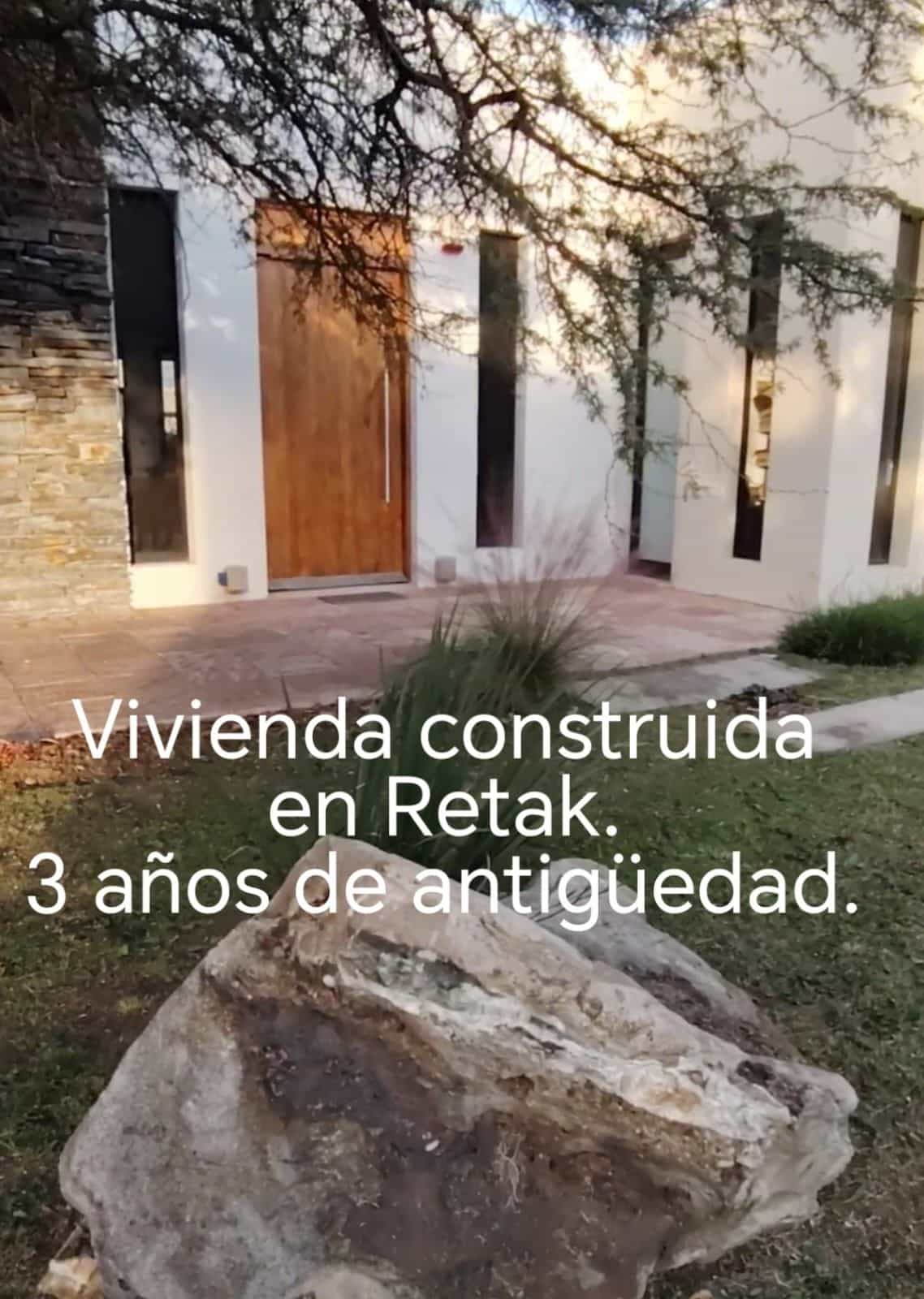 Imagen de la propiedad CASA EN VENTA VANGUARDISTA CON PISCINA