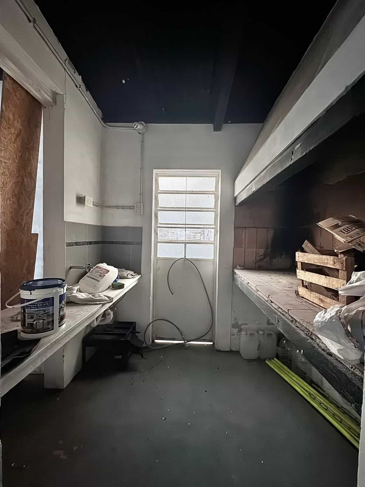 Imagen de la propiedad  VENTA AMPLIO LOCAL / GALPÓN