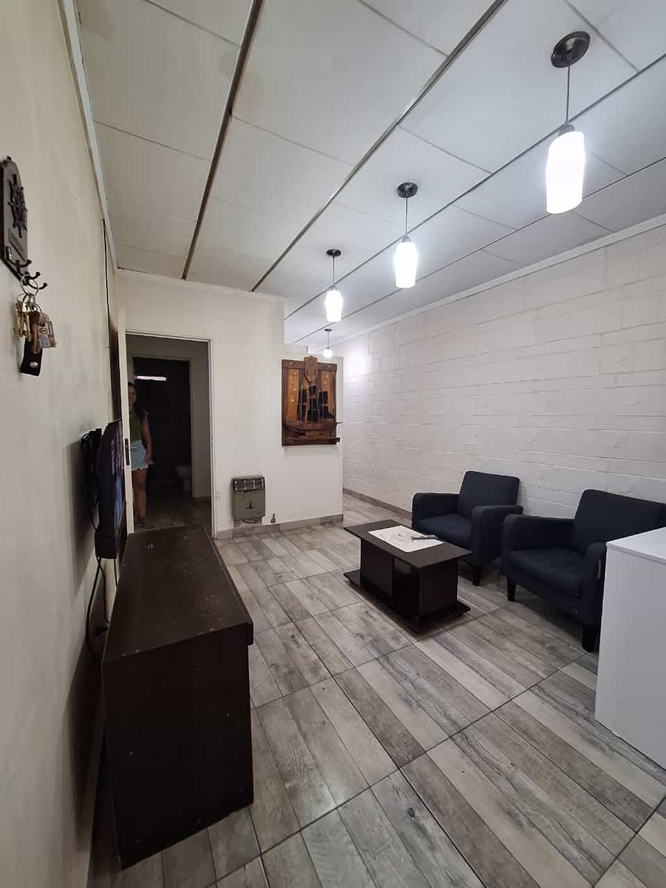 CASA A LA VENTA CON LOCAL INDEPENDIENTE - PARANA