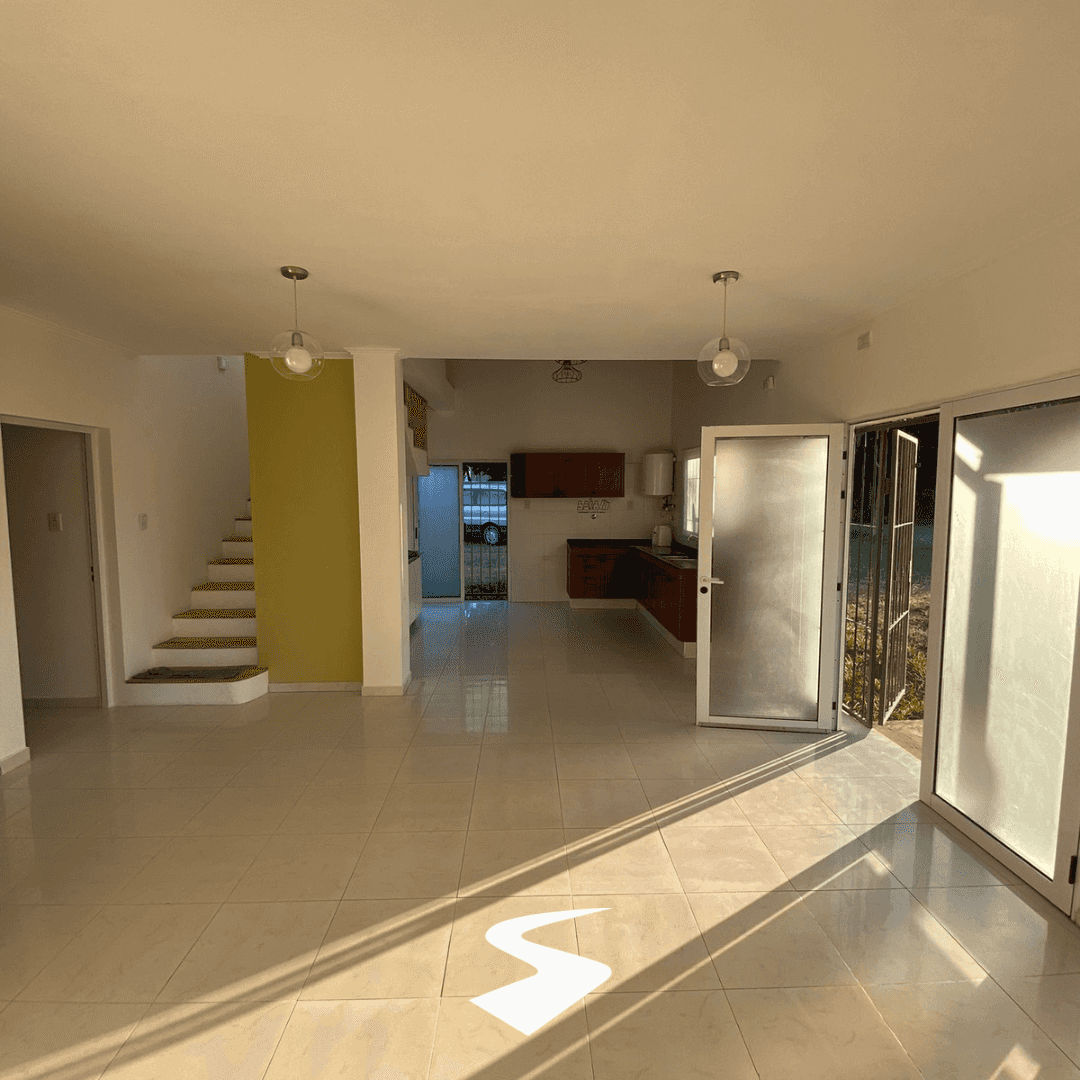 Imagen de la propiedad CASA EN VENTA (APTA CREDITO)