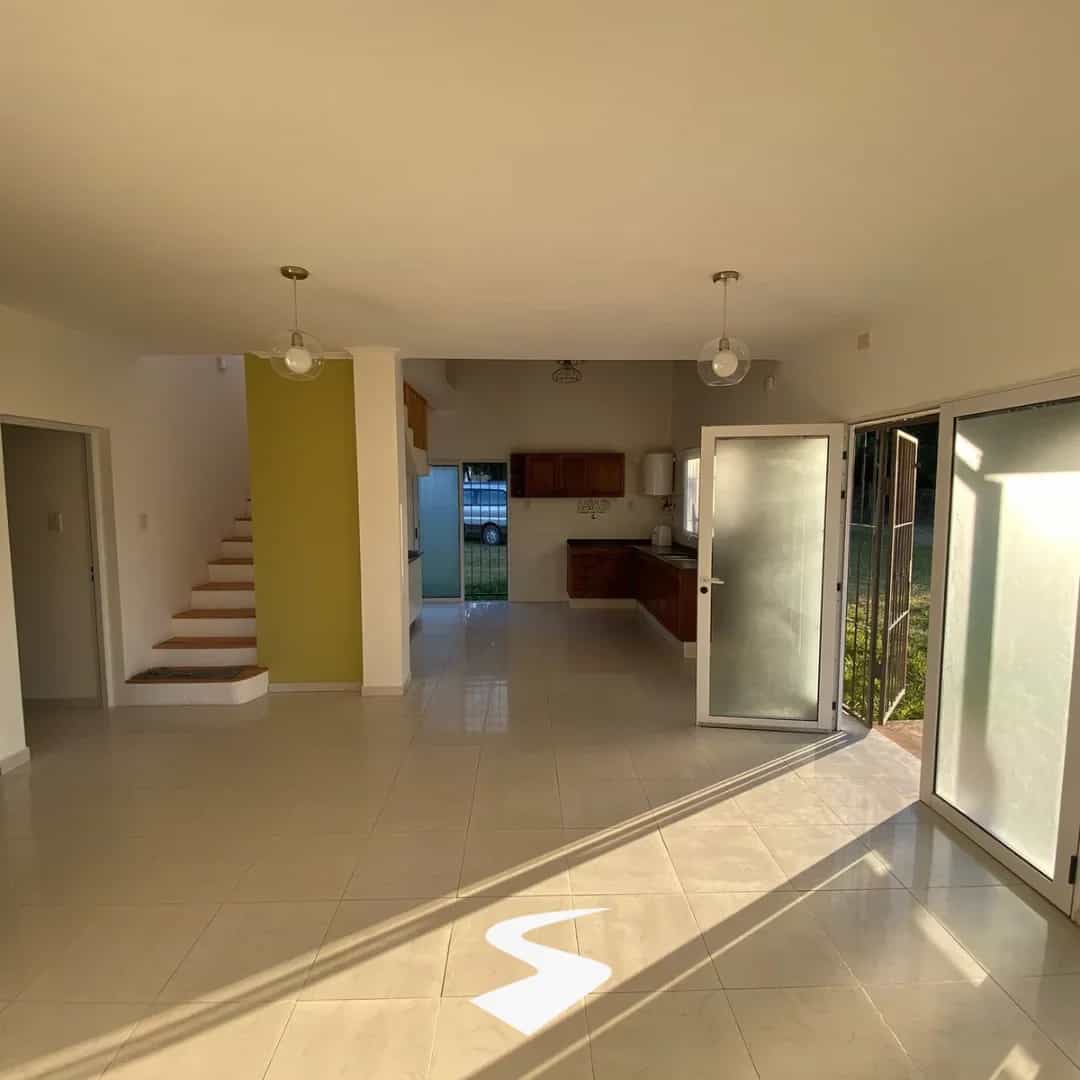 Imagen de la propiedad CASA EN VENTA (APTA CREDITO)