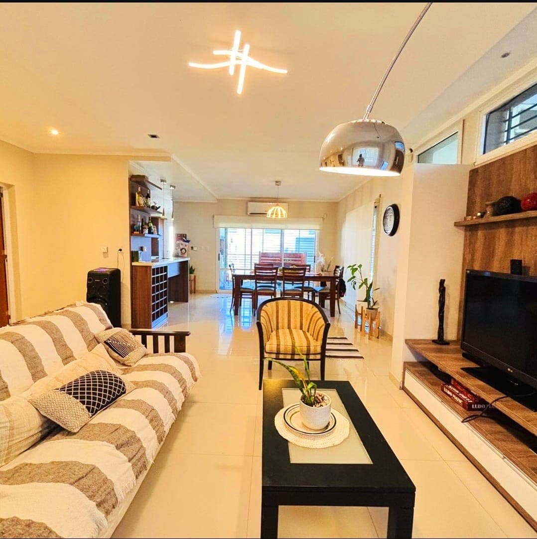 Imagen de la propiedad CASA EN VENTA ZONA AEROPUERTO 