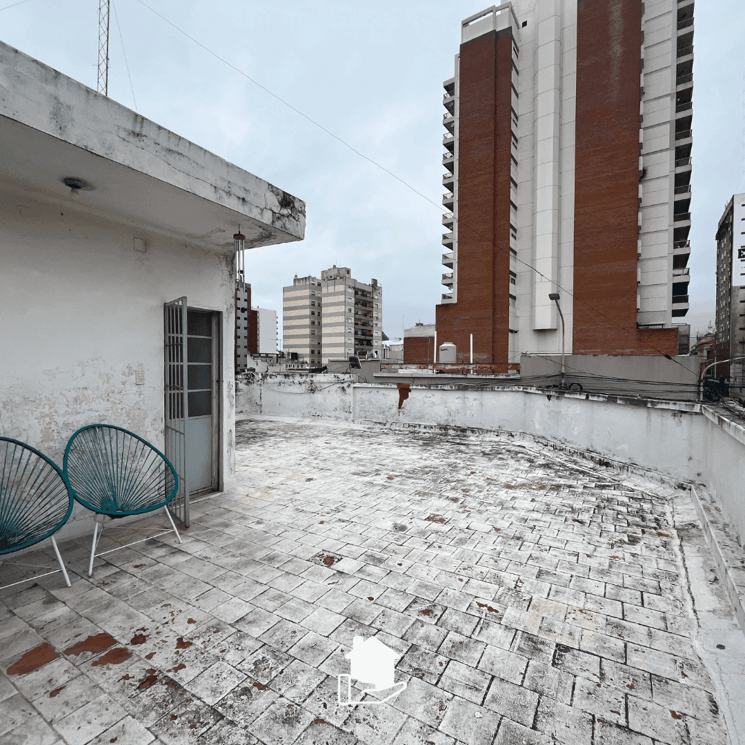 Imagen de la propiedad ¡OPORTUNIDAD EN PLENO CENTRO! CASA + LOCAL 