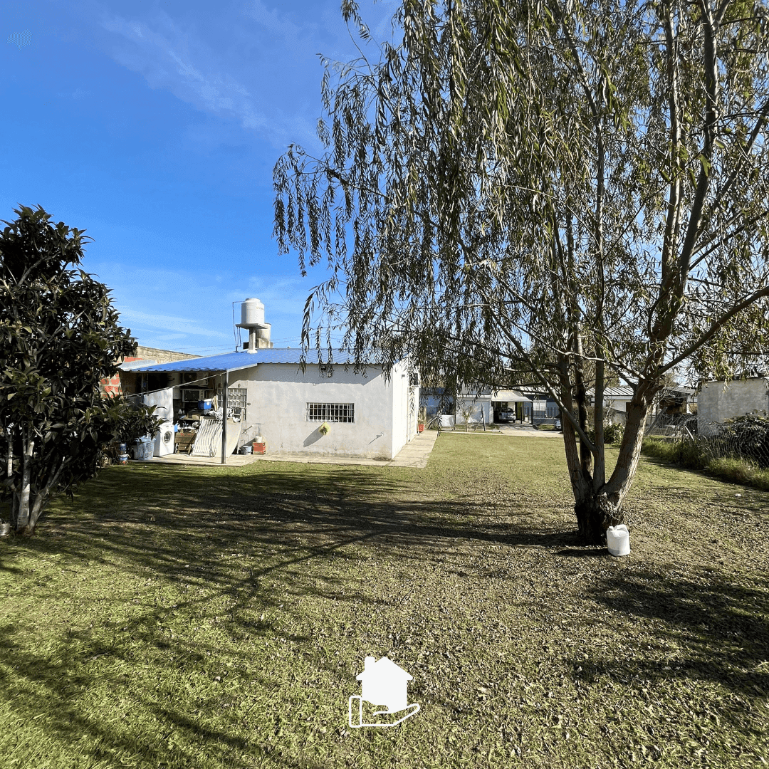 Imagen de la propiedad CASA CON AMPLIO PATIO VERDE 