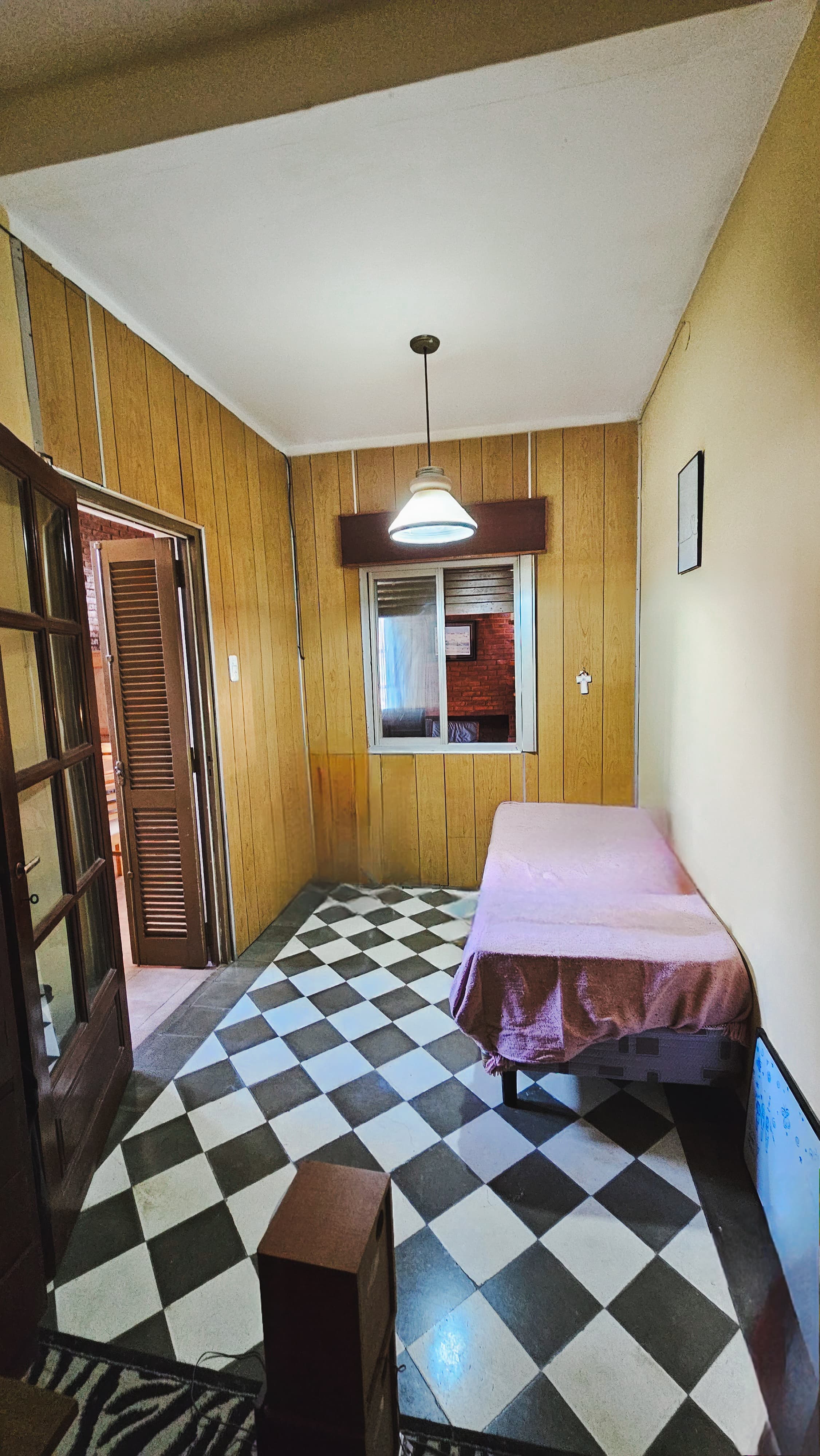 Imagen de la propiedad CASA EN VENTA CERVANTES Y CATAMARCA (APTA CREDITO)