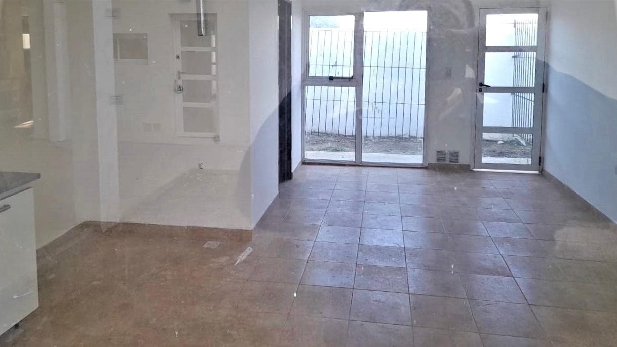Imagen de la propiedad VENTA MONOAMBIENTE EN ORO VERDE 