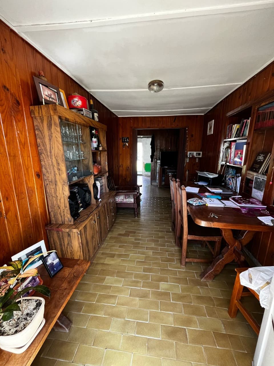 Imagen de la propiedad CASA EN VENTA CON PILETA + LOCAL COMERCIAL