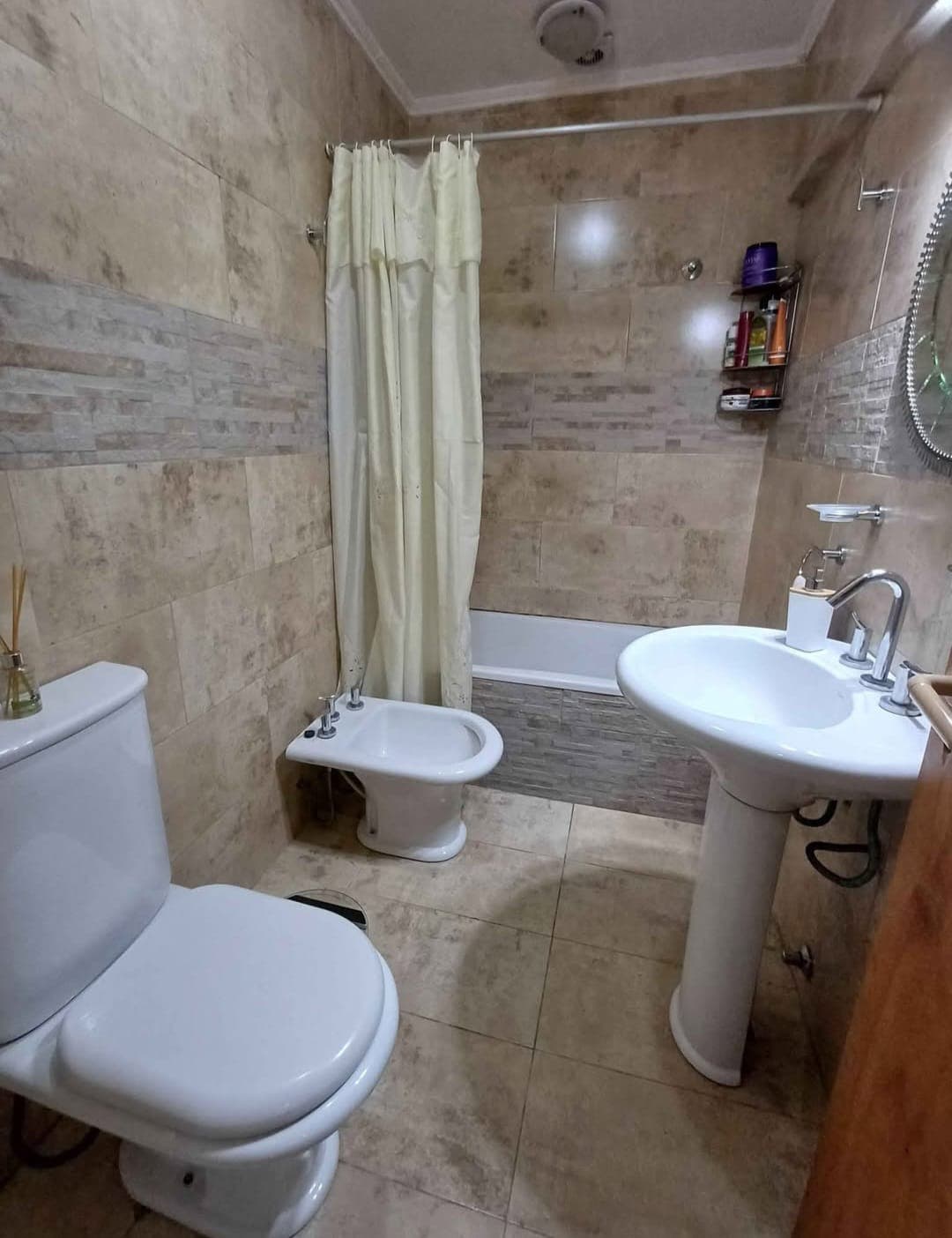 Imagen de la propiedad  CASA EN VENTA ZONA EL CHARRUA