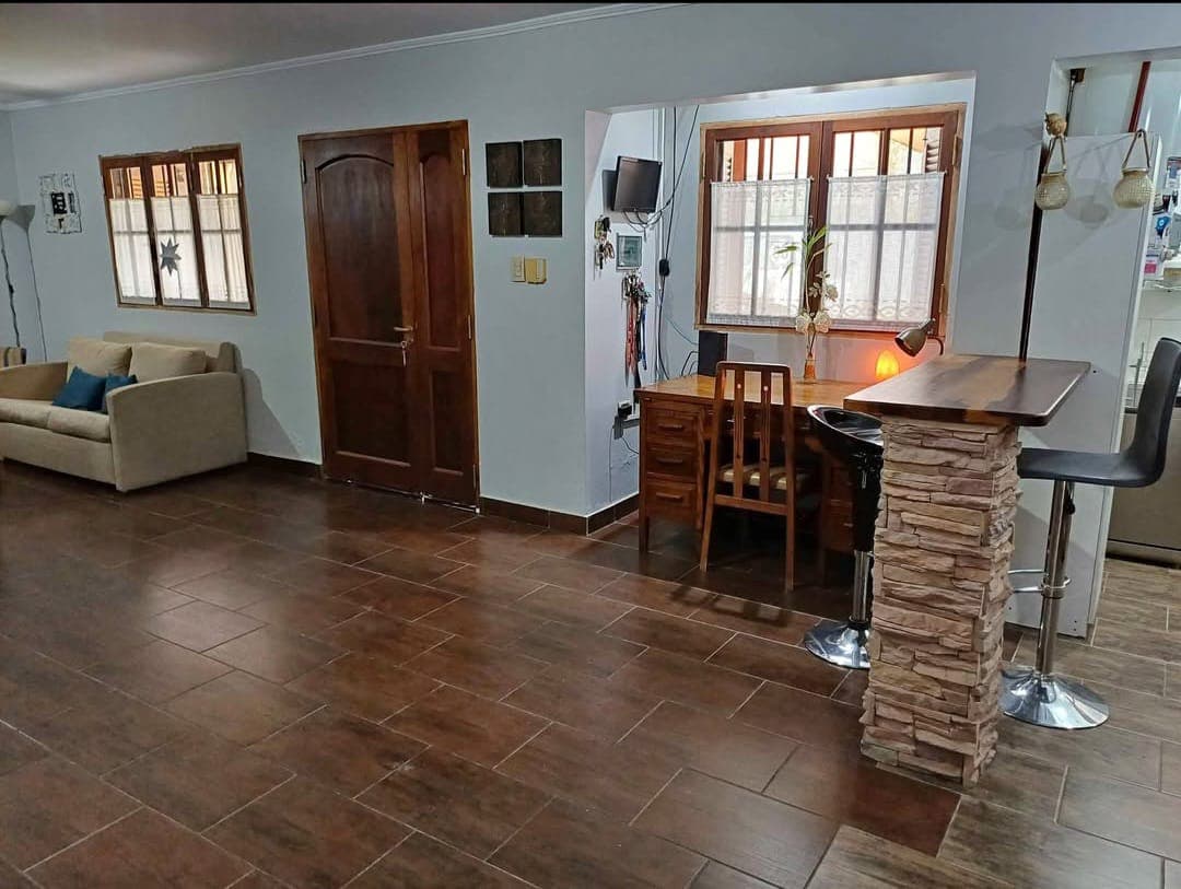 Imagen de la propiedad  CASA EN VENTA ZONA EL CHARRUA