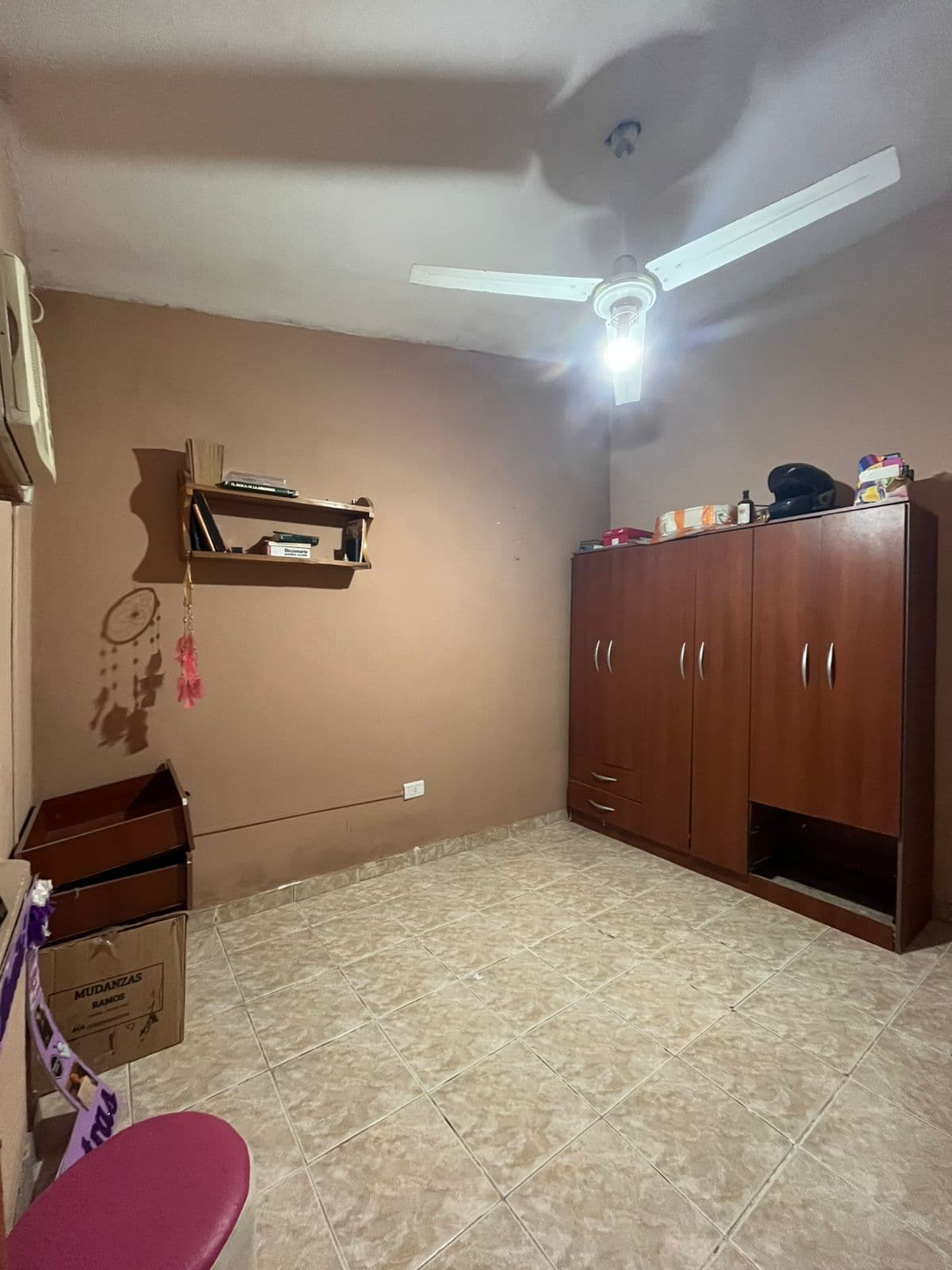 Imagen de la propiedad CASA EN VENTA 4 DORMITORIO