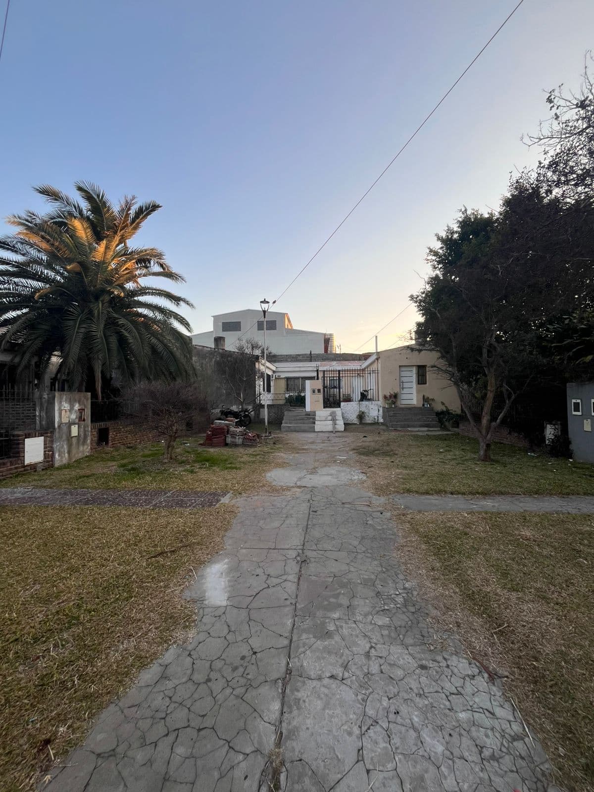 Imagen de la propiedad CASA EN VENTA 4 DORMITORIO