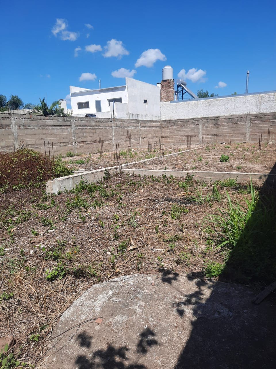 Imagen de la propiedad LOTE CON CIMIENTO EN VENTA 