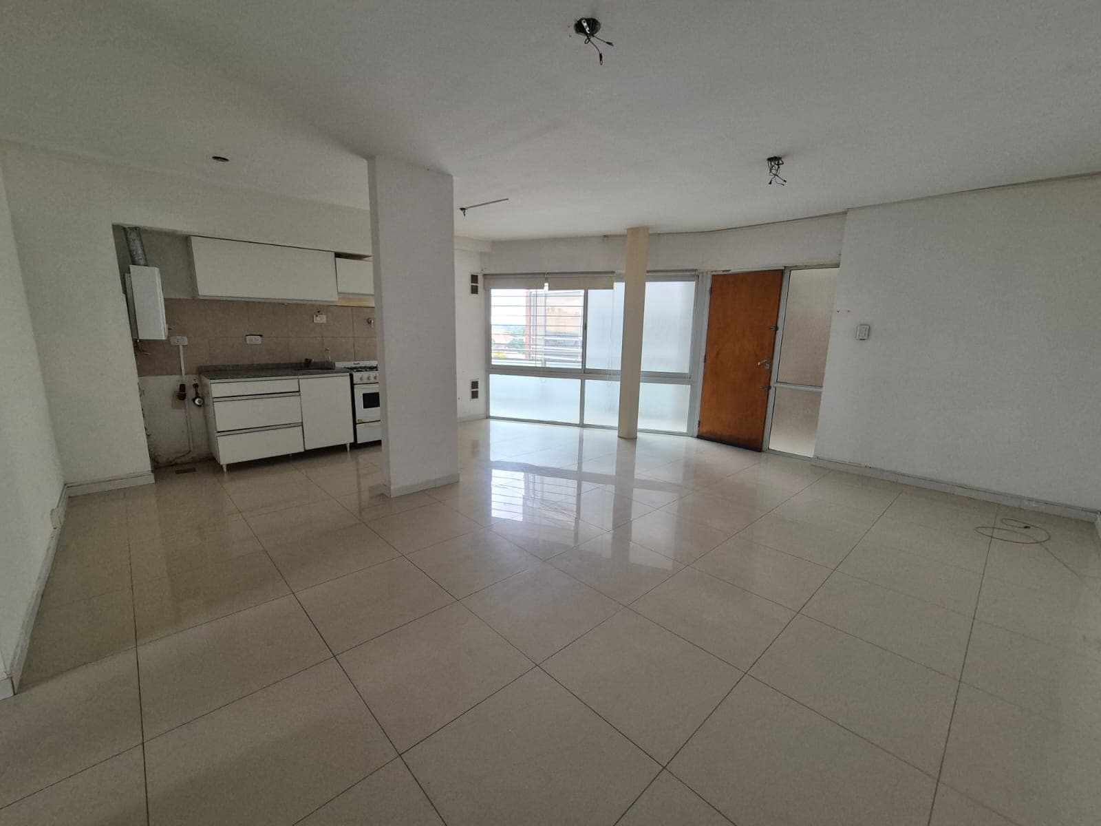 Imagen de la propiedad DEPARTAMENTO EN VENTA 2 DORMITORIOS CON COCHERA (APTO CREDITO)