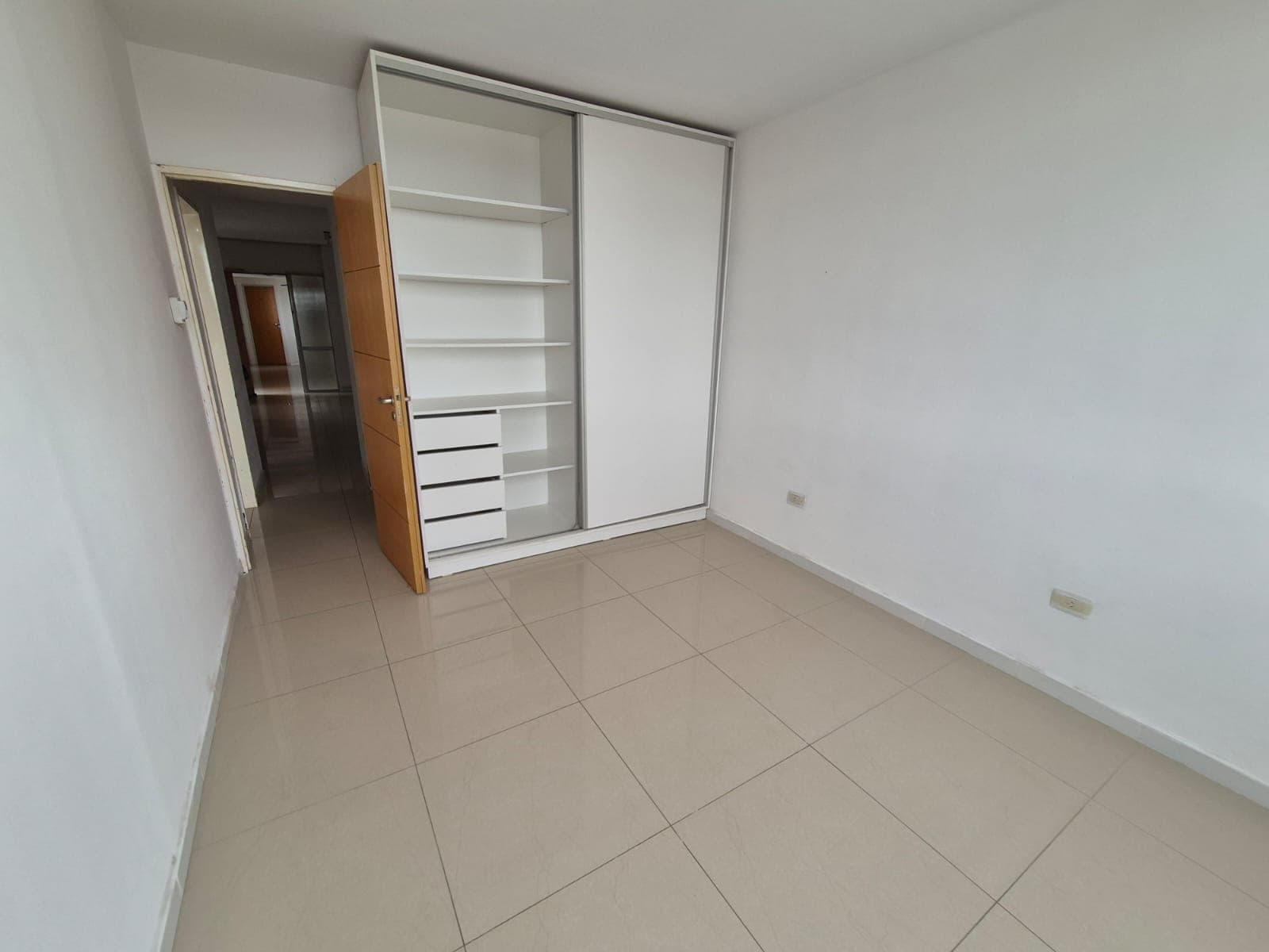 Imagen de la propiedad DEPARTAMENTO EN VENTA 2 DORMITORIOS CON COCHERA (APTO CREDITO)