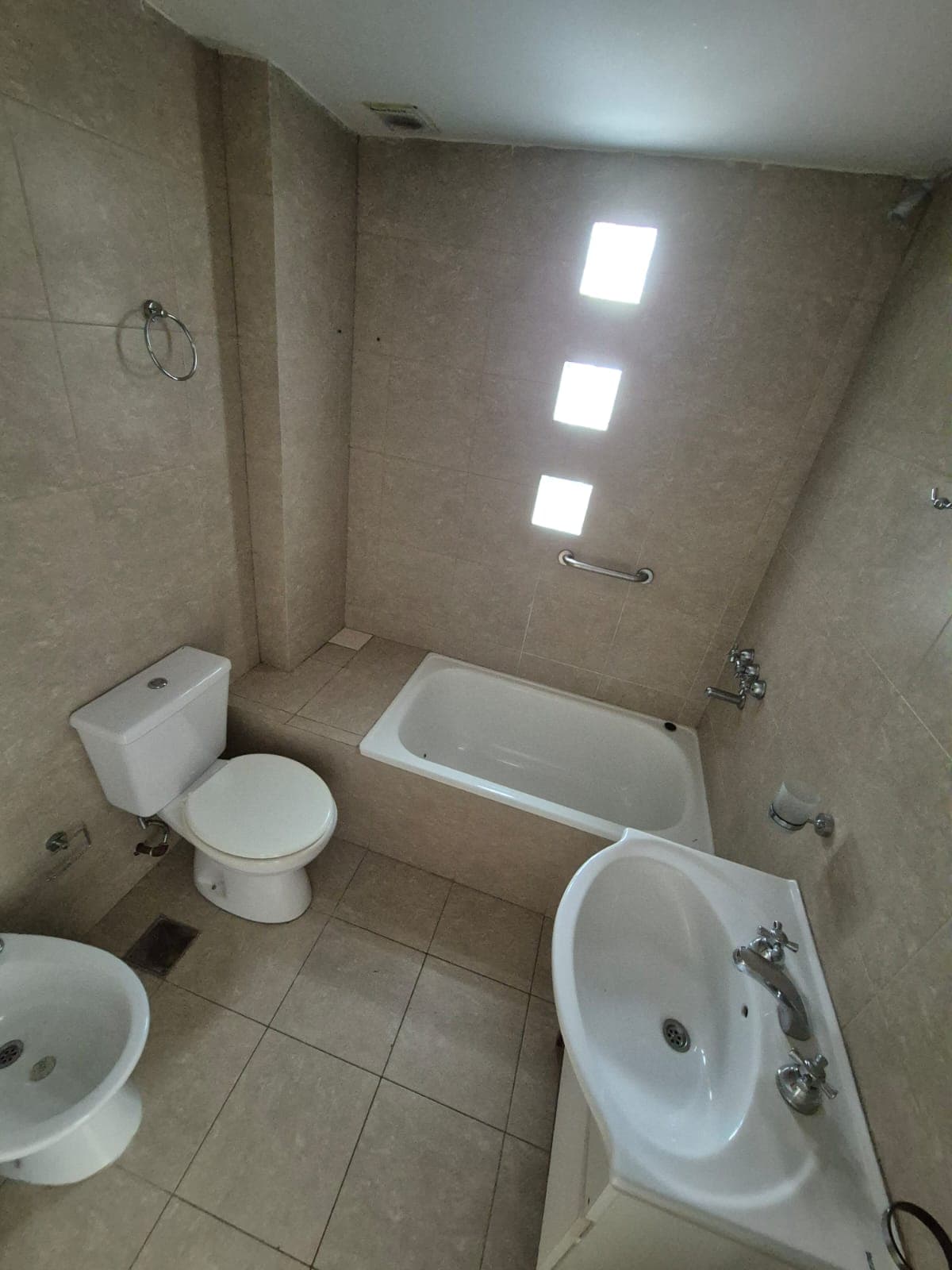 Imagen de la propiedad DEPARTAMENTO EN VENTA 2 DORMITORIOS CON COCHERA (APTO CREDITO)