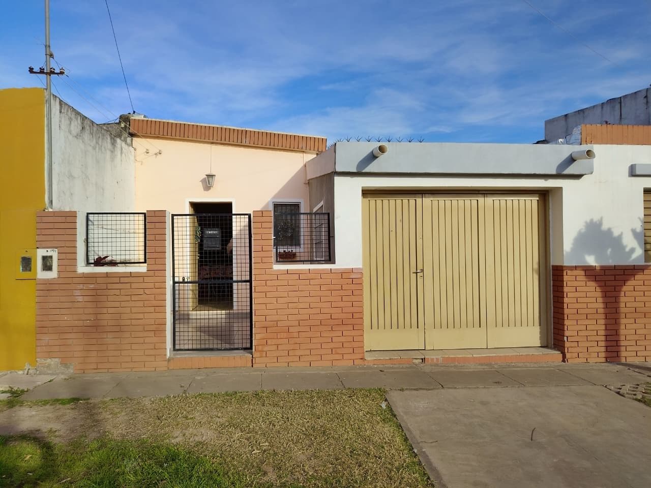 Imagen de la propiedad CASA EN VENTA (APTA CREDITO)