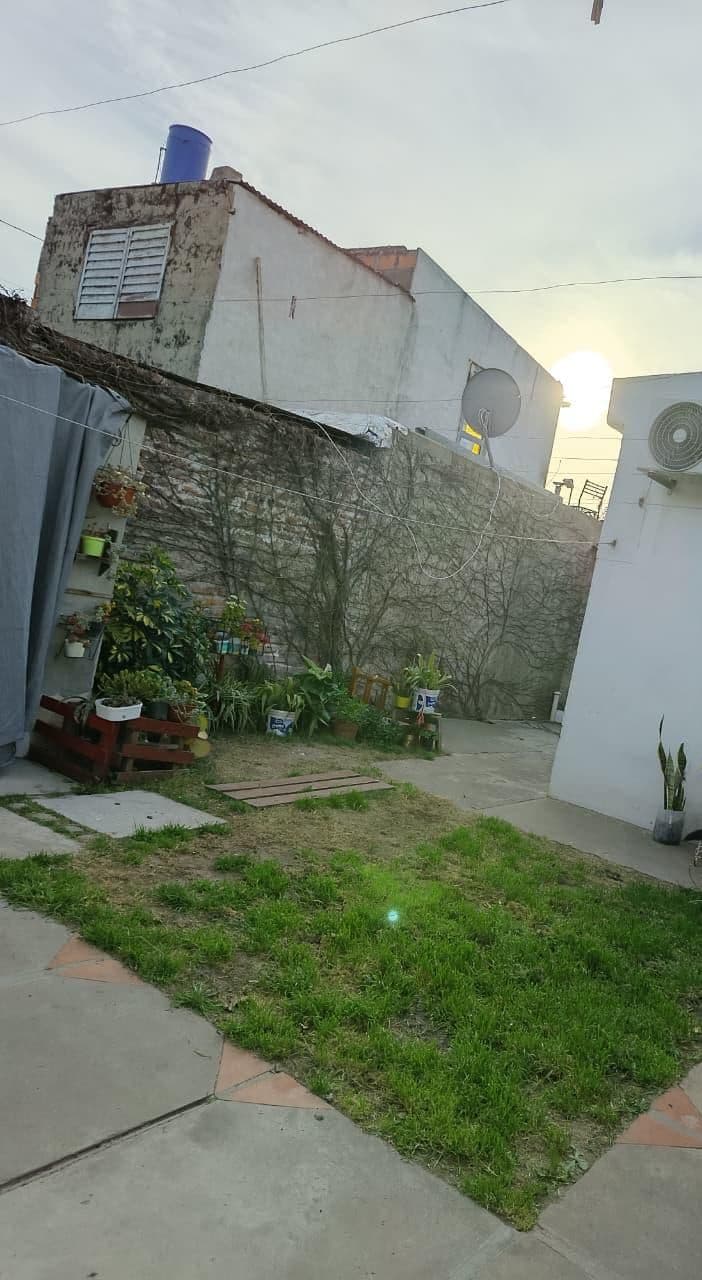 Imagen de la propiedad CASA EN VENTA (APTA CREDITO)